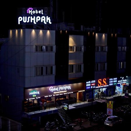 Hotel Pushpak Сатара Екстериор снимка
